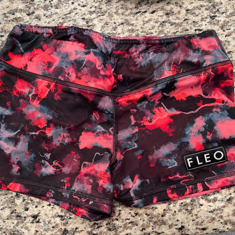 FLEO size small